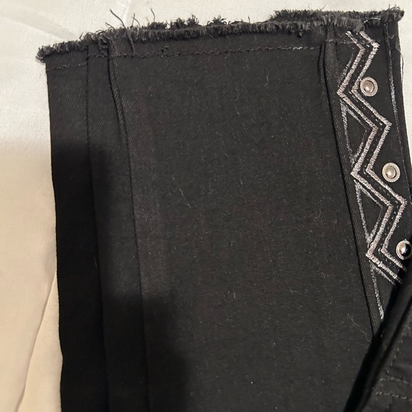 💥SALE💥GG Jeans new with tags. Ankle pants. Size 10. - Picture 7 of 7